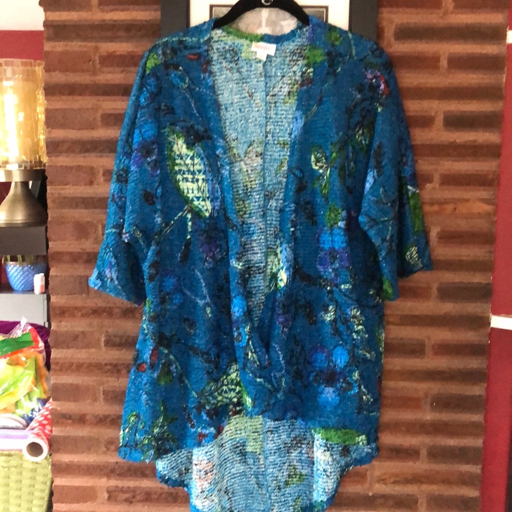Lularoe Sweater kimono lindsay